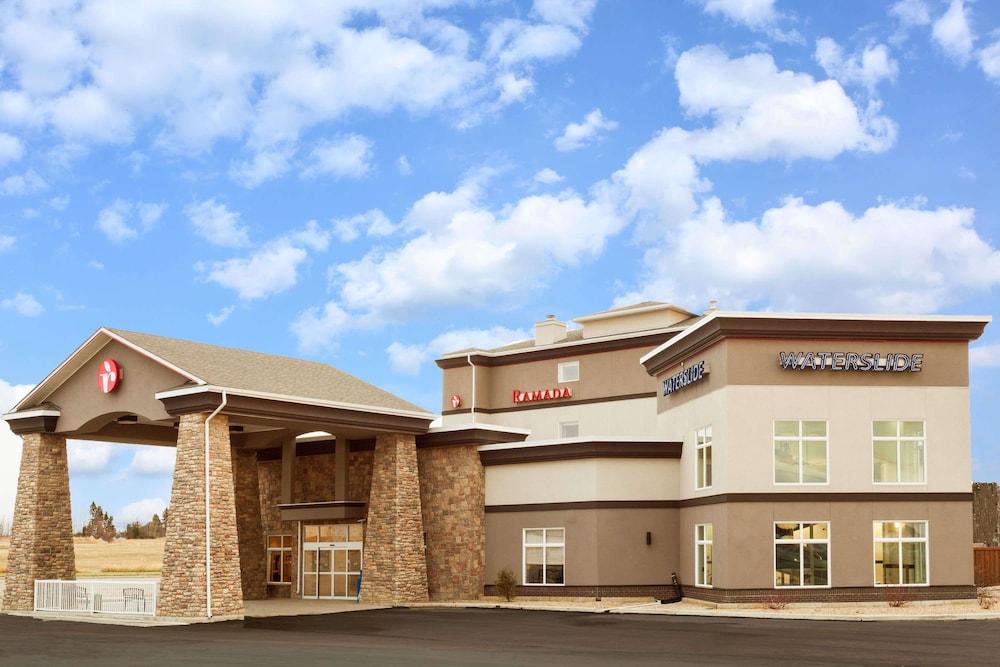 Ramada By Wyndham Drayton Valley Экстерьер фото