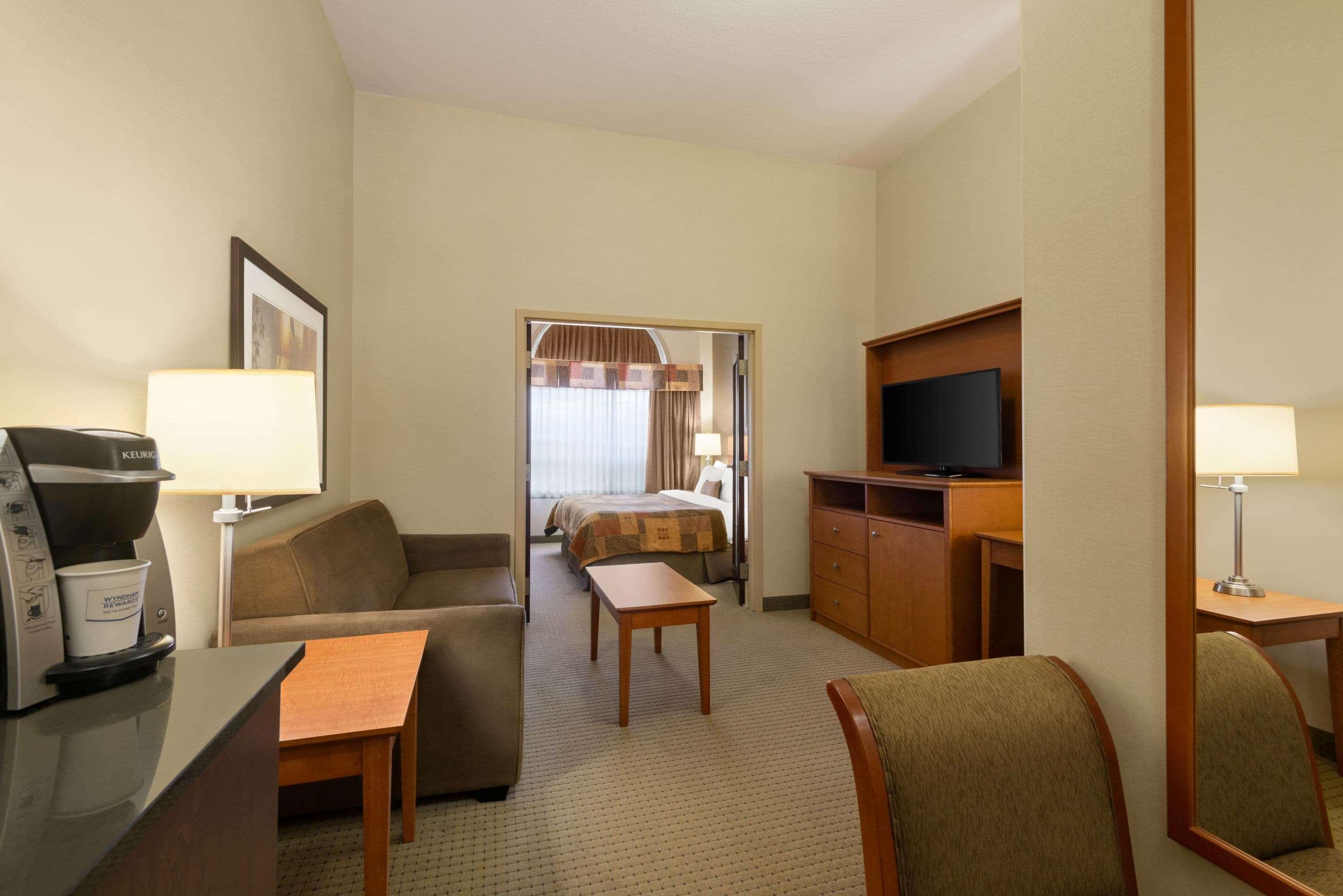 Ramada By Wyndham Drayton Valley Экстерьер фото
