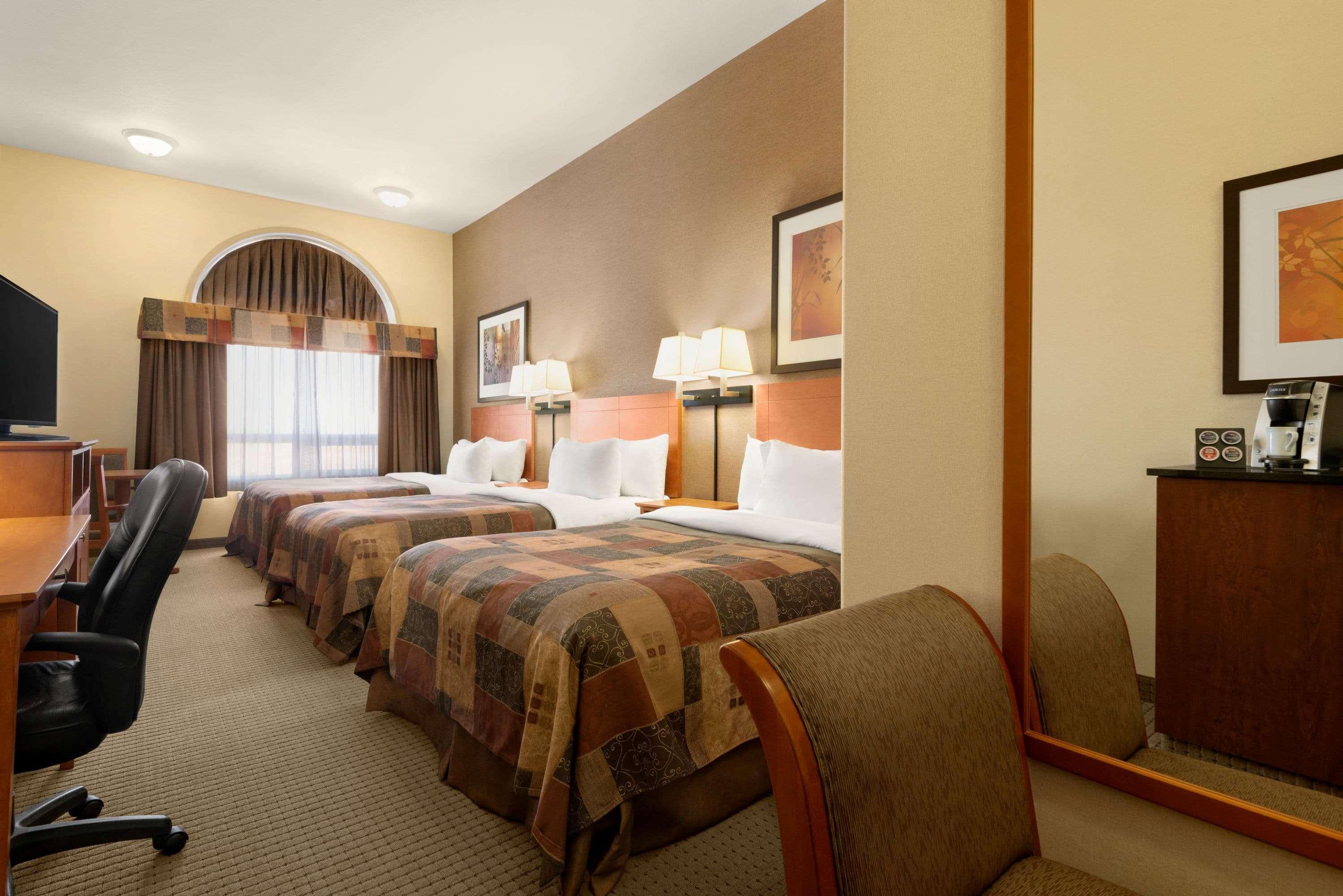 Ramada By Wyndham Drayton Valley Экстерьер фото
