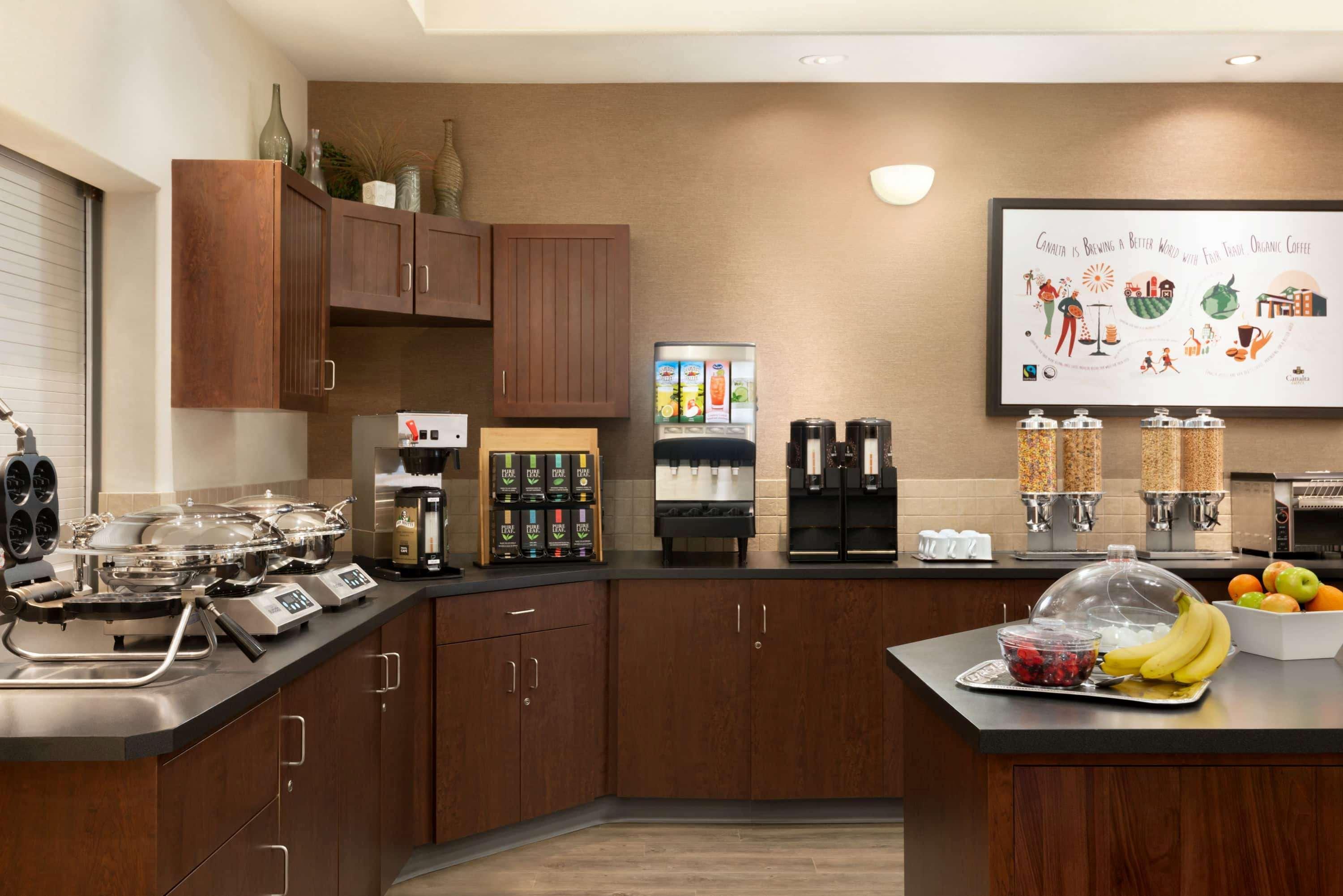 Ramada By Wyndham Drayton Valley Экстерьер фото